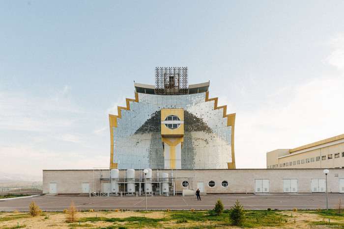 Унікальний інститут Сонця в Узбекистані (19 фото)
