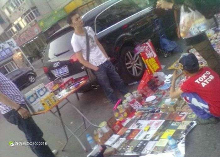 Що служить прилавком для вуличних торговців в Китаї (36 фото)