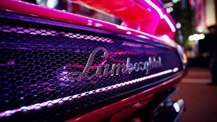 У Токіо пройшов зїзд власників унікальних суперкарів Lamborghini (23 фото + відео)