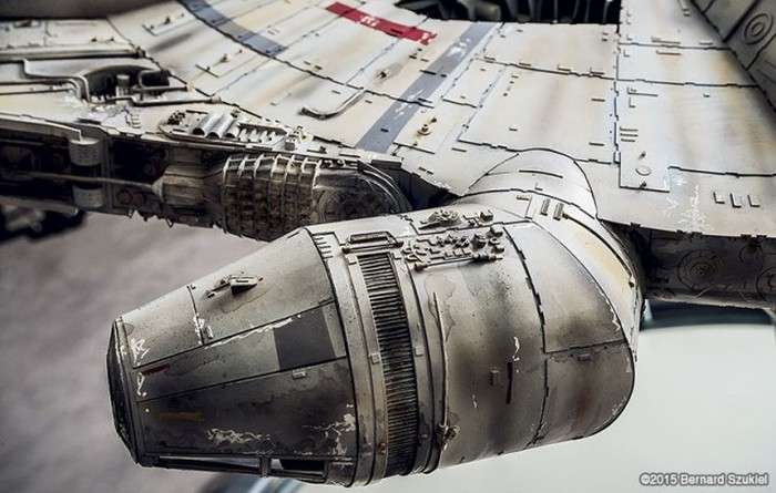 Суперреалистичный космічний корабель «Тисячолітній сокіл» з паперу (45 фото)