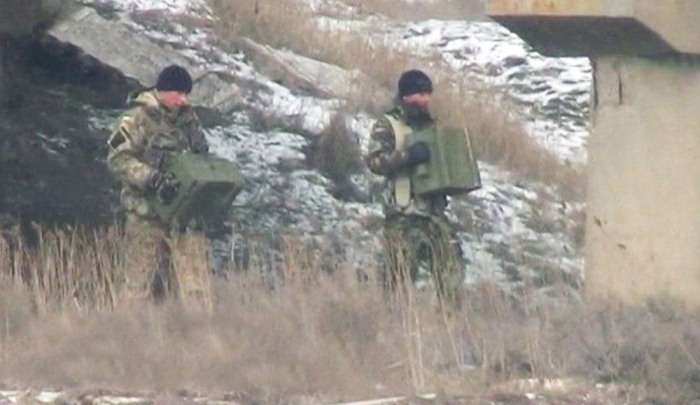 Українські військові провели мінування мостів на кордоні з Кримом (5 фото + відео)