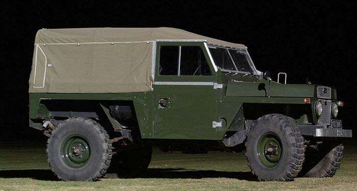У Великобританії чоловік полагодив 50-річний Land Rover за допомогою картоплі (2 фото)