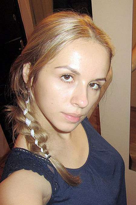 У Москві померла 24-річна дівчина, яка приймала ванну разом зі своїм смартфоном (5 фото)