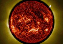 Сонце запускає потрійну серію потужних випромінювань у рідкісних сповільнених кадрах