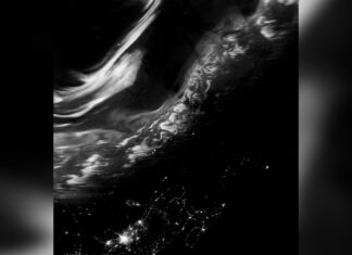 Супутник Зафіксував Північне Сяйво Над Ісландією та Канадою