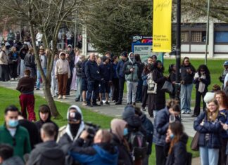Спалах Менінгіту в Кенті, Великобританія: Дві Смерті, 20 Підтверджених Випадків