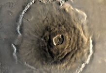 Прихований двигун Марса: вулканічний шлейф може прискорювати обертання планети