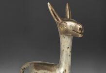 Священна посмішка: Розкриваючи таємниці срібного зображення лами інків