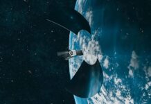 Комерційне прибирання космосу: дві компанії націлені на запуск сервісу видалення космічного сміття до 2027 року
